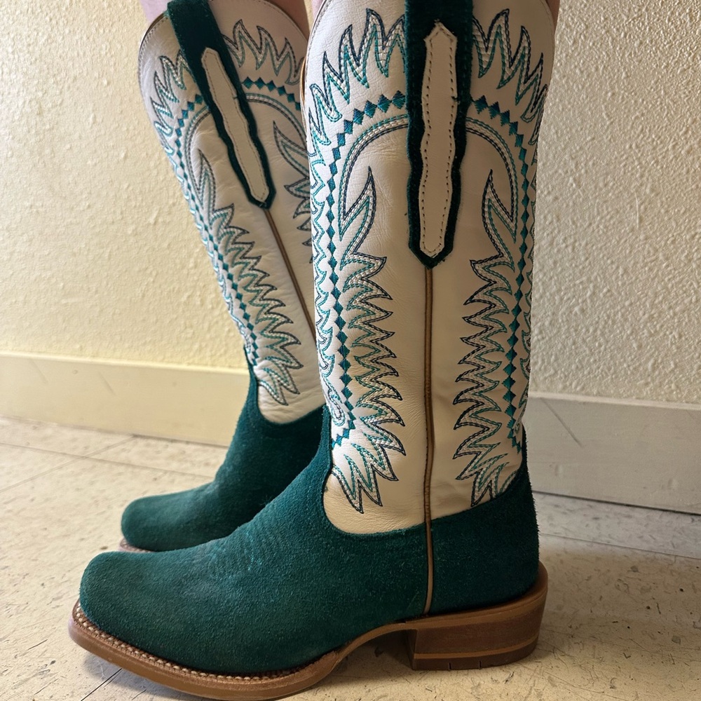 Ariat Women's Teal and Cream Western Boots